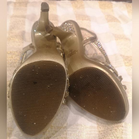 Gold shoes - Picture 10 of 16